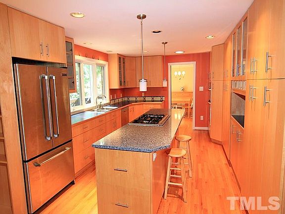 3rd image of 238 Knollwood Dr