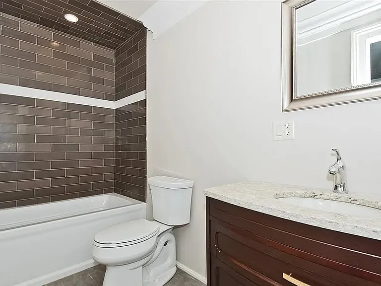 692 1st St #692 — Photo 11