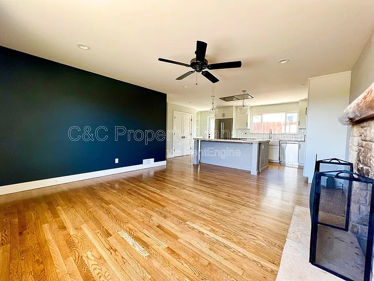 1726 Hilton St — Photo 3