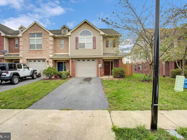 244 Merriweather Dr, Chambersburg, PA 17201