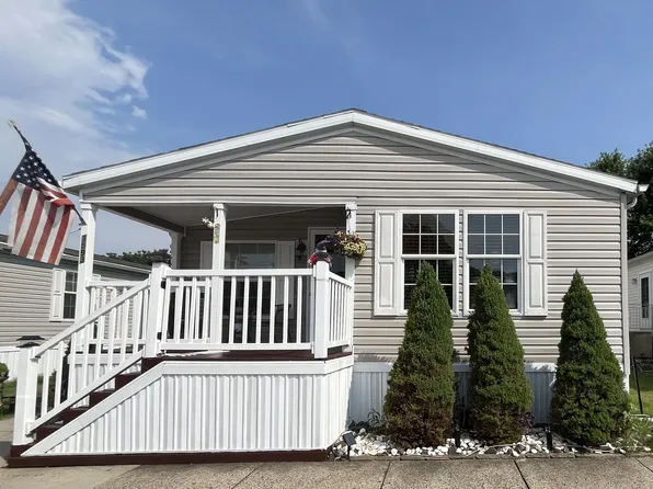 3593 Rose Ave, Trevose, PA 19053