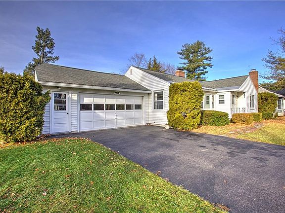 3rd image of 104 Valerie Cir