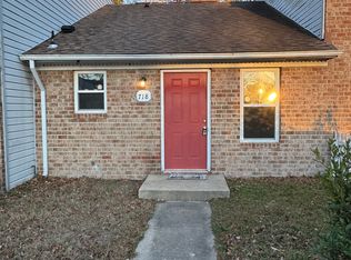 718 Oak Hurst Ct, Virginia Beach, VA 23462