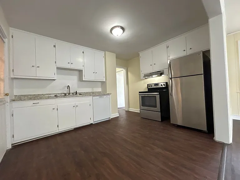 999 Seminole Dr #A & B — Photo 8