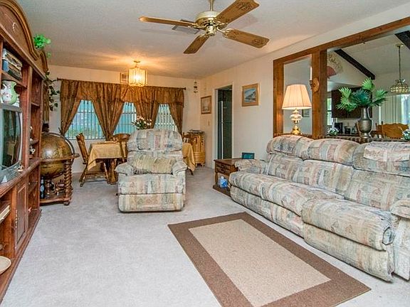 4th image of 2392 Moore Haven Dr W