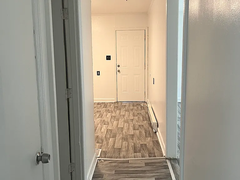 1460 Westside Dr — Photo 8