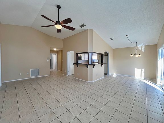 3rd image of 4845 Warrior Ln