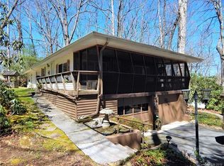 3226 Old Ccc Rd, Hendersonville, NC 28739