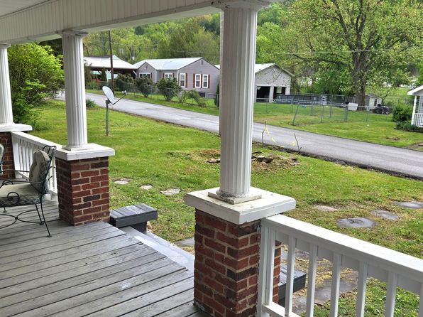 311 School Street | 311 School St, Harriman, TN