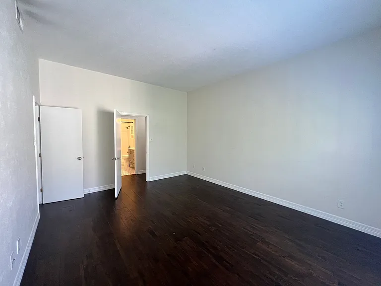 10432 High Hollows Dr #L — Photo 13