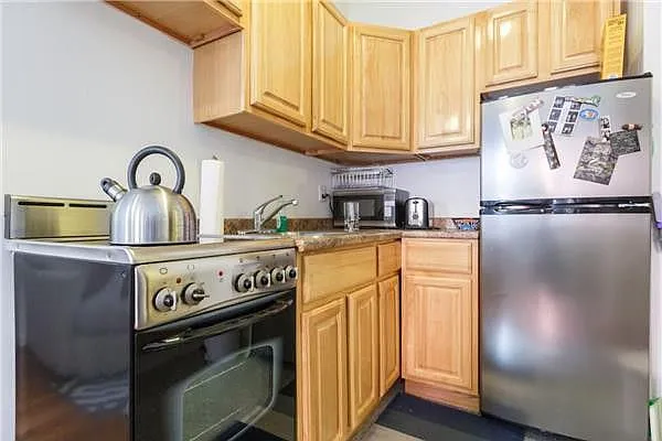 Rented by Compass | media 9