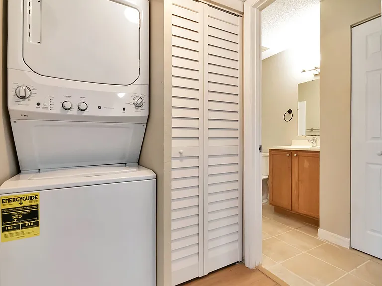 221 Lake Brook Cir #201 — Photo 8