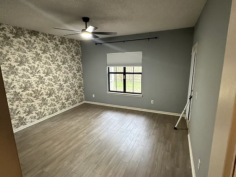 1307 Wood Hill Pl — Photo 6