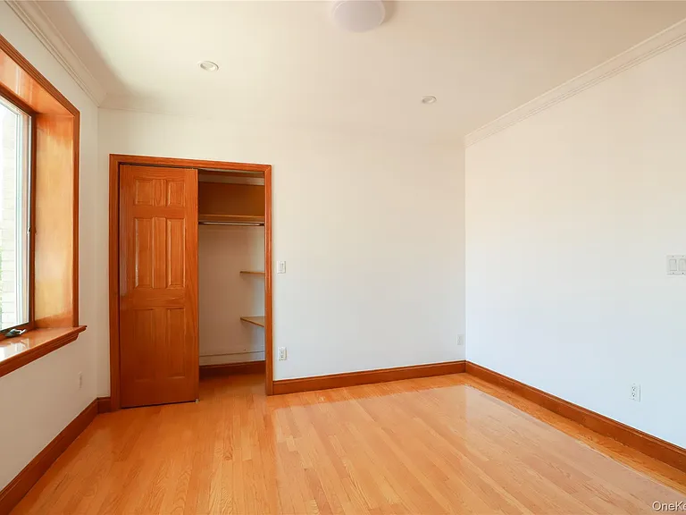 69-73 185th St #2 — Photo 9