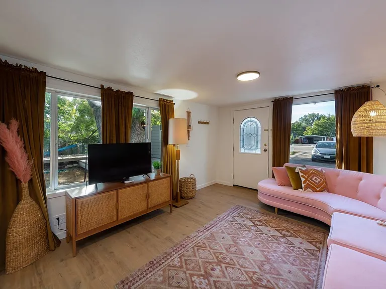 4708 W Franklin Rd — Photo 8