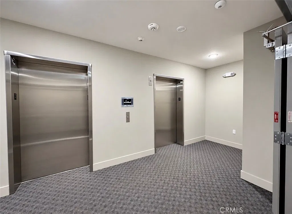 2 bed, 1100 sqft, $3,200 — Photo 4