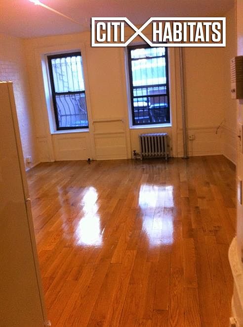 2nd image of 529 W 162nd St APT B1