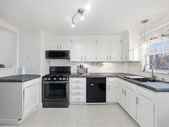 5th image of 106 Old East Grove St