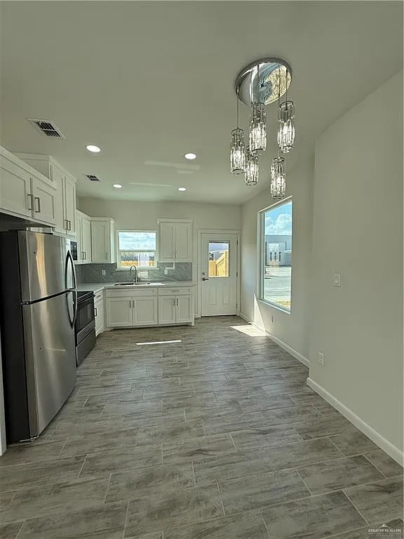 2 bed, 2.0 bath, 905 sqft, $1,150 — Photo 3