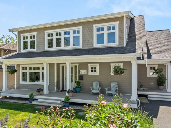 15682 Thrift Ave, White Rock, BC V4B 2M4