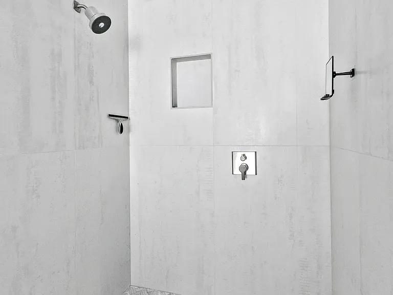 3701 W Leila Ave — Photo 33