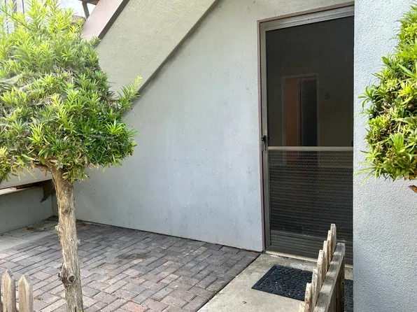 12499 Gilmore Ave APT 2, Los Angeles, CA 90066