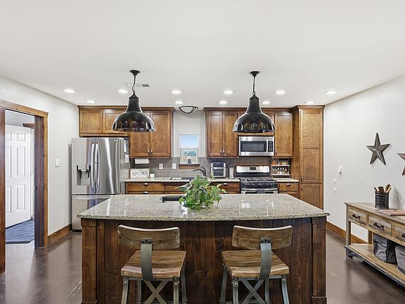 4th image of 1748 Wilson Rd