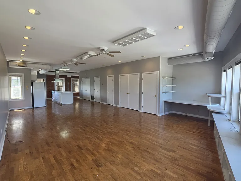 1401 W 75th St #G — Photo 7