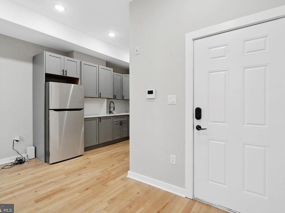 1st image of 2234 W Master St Floor 2
