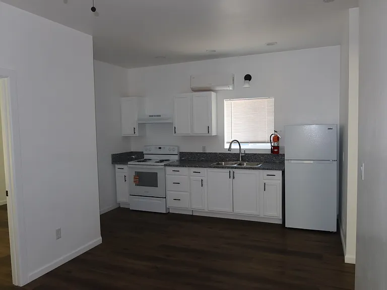658 W Fremont St #658A — Photo 23