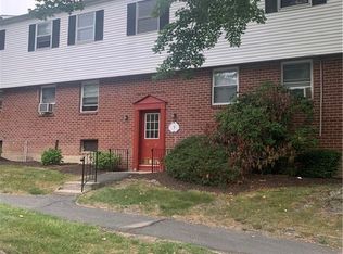 9 Fairview Dr APT 3, Danbury, CT 06810