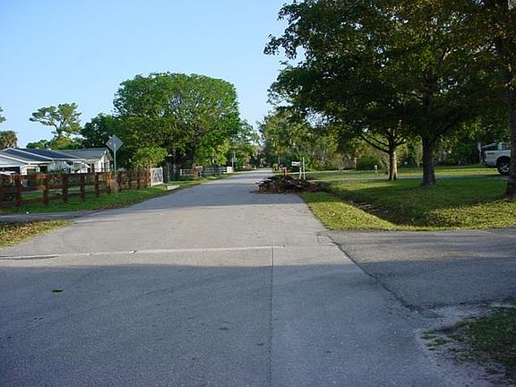 5th image of 1214 Park Ln
