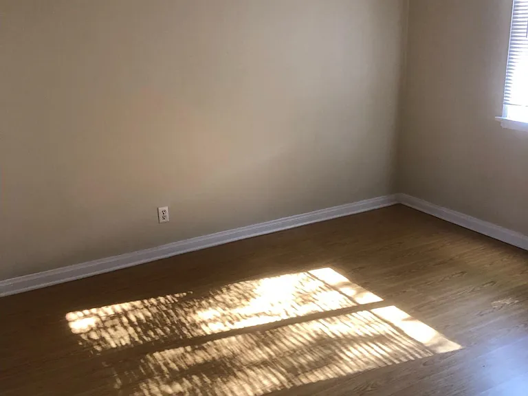 1745 N Hollywood Way — Photo 8