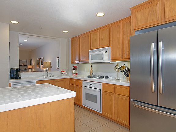 5th image of 286 N Madison Ave Unit 108