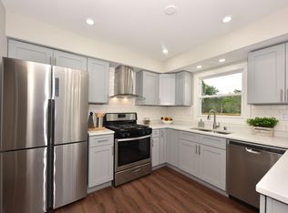 7872 N Link Pl, Milwaukee, WI 53223
