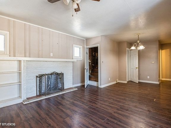 2nd image of 805 N Swords Ave