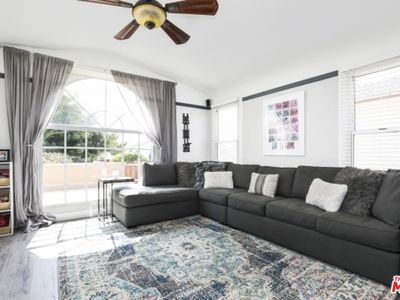 1147 Keniston Ave, Los Angeles, CA, 90019