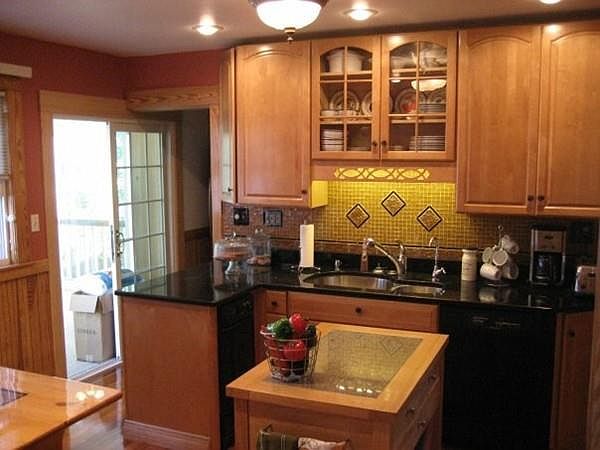 1st image of 37 Euclid Ave #2