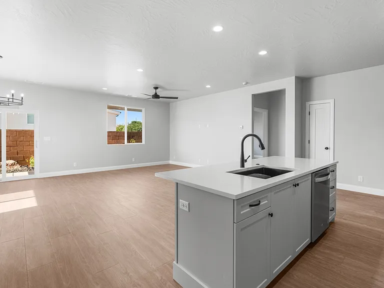 1089 E Coyote Crest Dr — Photo 11