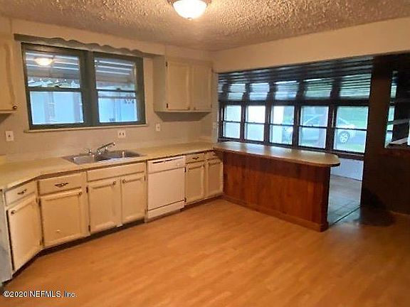 4th image of 10166 Clairmont Dr