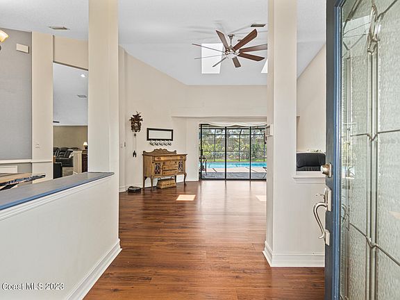 3rd image of 1828 Woodberry Cir