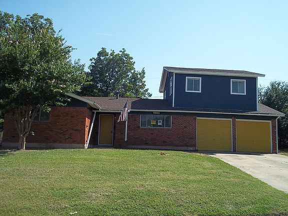 3rd image of 4748 Richard St
