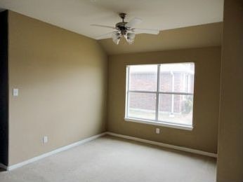 3rd image of 905 Villa Palmoa Blvd