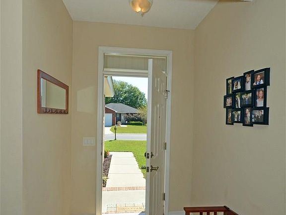 4th image of 4833 Makenna Cir
