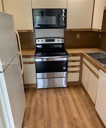 2nd image of 9030 SW 125th Ave #E209
