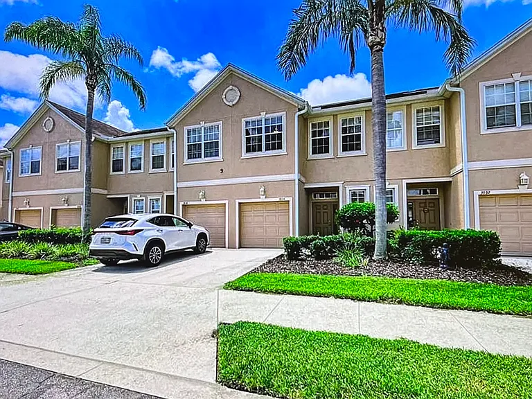 3934 Yellowstone Cir — Photo 2