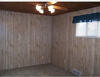 5th image of 369 Ella St