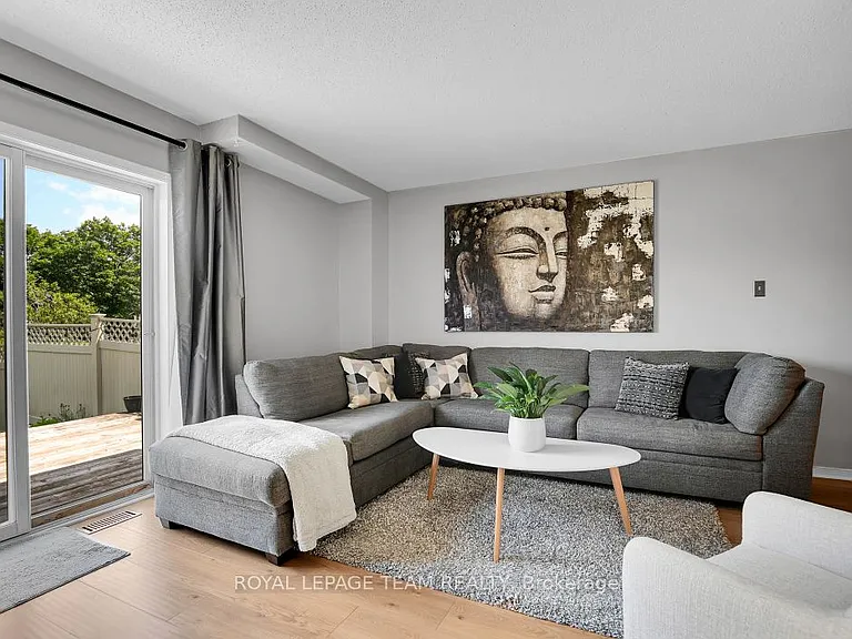 1443 Caravel Cres — Photo 4