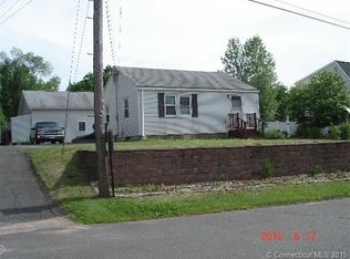 15 Elaine Dr, Broad Brook, CT 06016