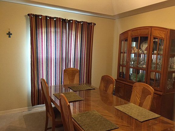 2nd image of 601 Tulipan Ave
